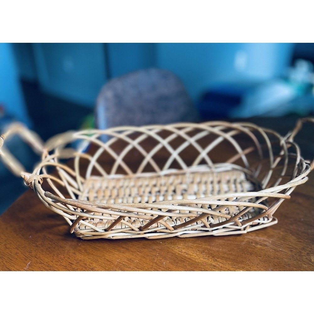 Beautiful‎ Vintage Oval Wicker Rattan Basket